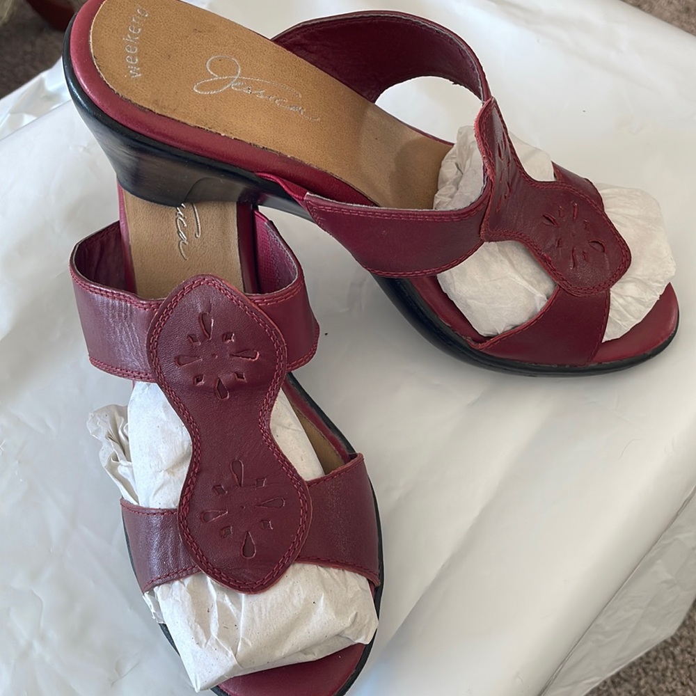 Worn once burgundy sandals in size 8.